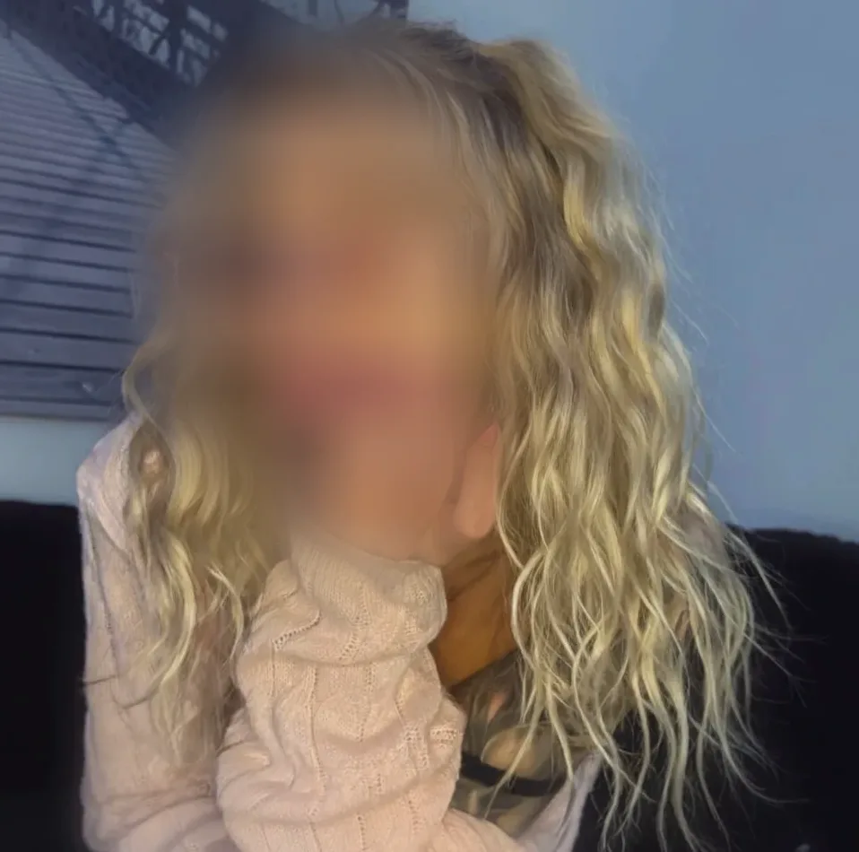 Mónica, 23 años